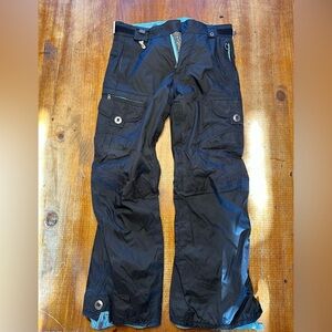 Women’s snowboarding pants.